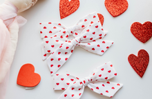 Load image into Gallery viewer, Andrea Girl Hair bow - Red Hearts
