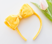 Load image into Gallery viewer, Sandy Headband - Lemon Yellow Velvet
