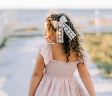 Load image into Gallery viewer, Lyla Lace Hair bow
