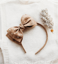 Load image into Gallery viewer, Sandy Headband -  Lovely Flowers Embroidery
