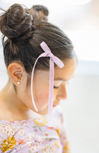 Load image into Gallery viewer, Tally hair bow - Light Purple
