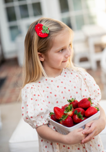 Load image into Gallery viewer, Strawberry Crochet Clip

