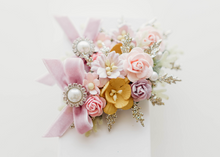Load image into Gallery viewer, A Tower Of Dreams Floral Clip
