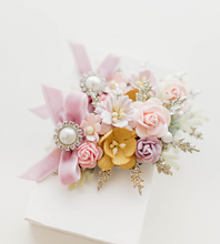 Load image into Gallery viewer, A Tower Of Dreams Floral Clip
