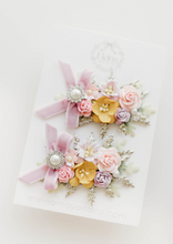 Load image into Gallery viewer, A Tower Of Dreams Floral Clip
