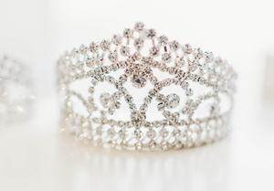 Queen Victoria - Mini Crown  (Silver)