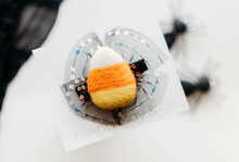 Load image into Gallery viewer, Candy Corn Felt - Hair clip
