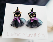 Load image into Gallery viewer, Fancy Cat - Earrings
