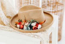 Load image into Gallery viewer, Willow Floral Hat - JUNIPER
