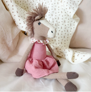 Nellie Horse
