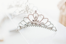 Load image into Gallery viewer, Queen Jadis - Mini Crown
