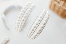 Load image into Gallery viewer, Linda Pearl Rhinestone

