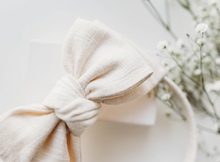 Load image into Gallery viewer, Sandy  Headband - Ivory Linen
