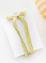 Load image into Gallery viewer, Winnie Bow - Lemons
