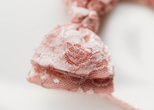Load image into Gallery viewer, Sandy Headband - Lacey Mauve
