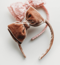 Load image into Gallery viewer, Sandy Velvet Headband - Toffee
