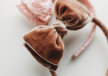 Load image into Gallery viewer, Sandy Velvet Headband - Toffee
