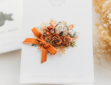 Load image into Gallery viewer, Wren Fall Hair Clip - Cinnamon Blossom
