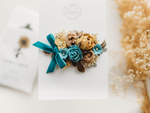 Load image into Gallery viewer, Wren Fall Hair Clip - Wild Marigold
