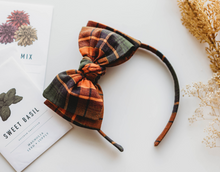 Load image into Gallery viewer, Sandy Fall Headband - First Moon Of Fall
