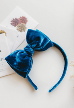 Load image into Gallery viewer, Sandy Velvet - Teal
