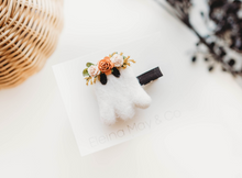 Load image into Gallery viewer, Ghost Clip - October Kiss
