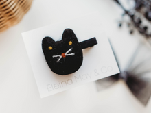 Load image into Gallery viewer, Black Cat Clip
