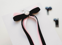 Load image into Gallery viewer, Winnie Bow - Wicked Pink
