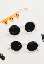 Load image into Gallery viewer, Sunglasses Cat - White
