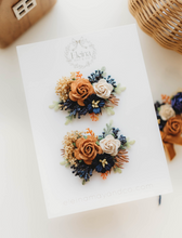 Load image into Gallery viewer, Elodie Clip - Autumn After Dark
