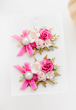 Load image into Gallery viewer, Sleeping Princess - Floral Clip
