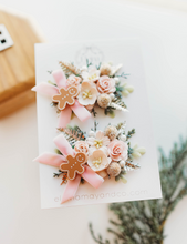Load image into Gallery viewer, Elodie Clip - Gingerbread Kisses
