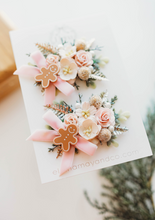 Load image into Gallery viewer, Elodie Clip - Gingerbread Kisses
