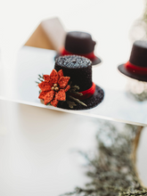Load image into Gallery viewer, Tiny Snowman Hat Clip
