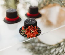 Load image into Gallery viewer, Tiny Snowman Hat Clip
