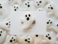 Load image into Gallery viewer, Ghost Felt - Hair clip
