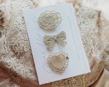 Load image into Gallery viewer, Champagne Lace Clip SET
