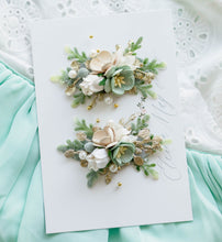 Load image into Gallery viewer, Sage - Floral Clip Set
