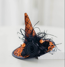 Load image into Gallery viewer, Anise - Mini Witch Hat
