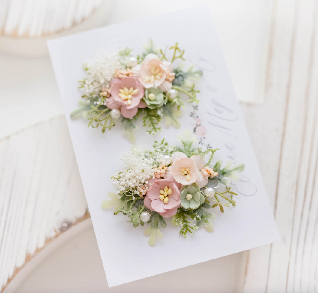 Valeria Floral Clips
